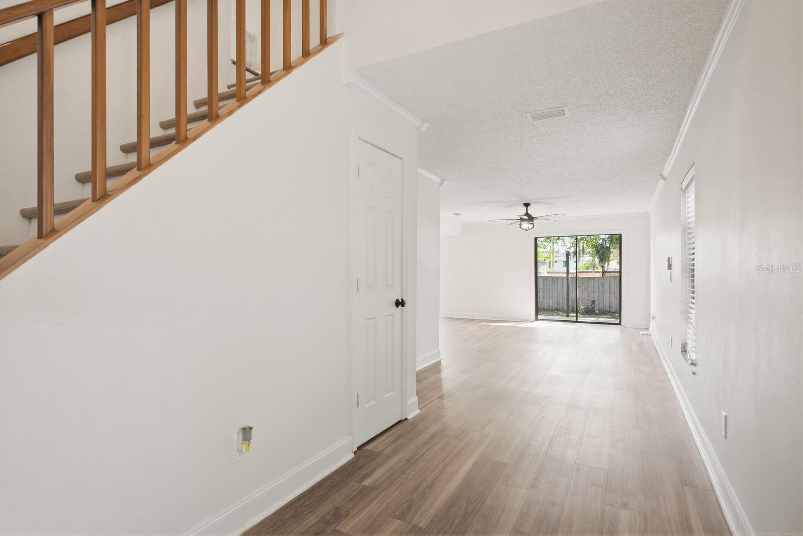 Image 7 of 45 For 2204 Howard Lane