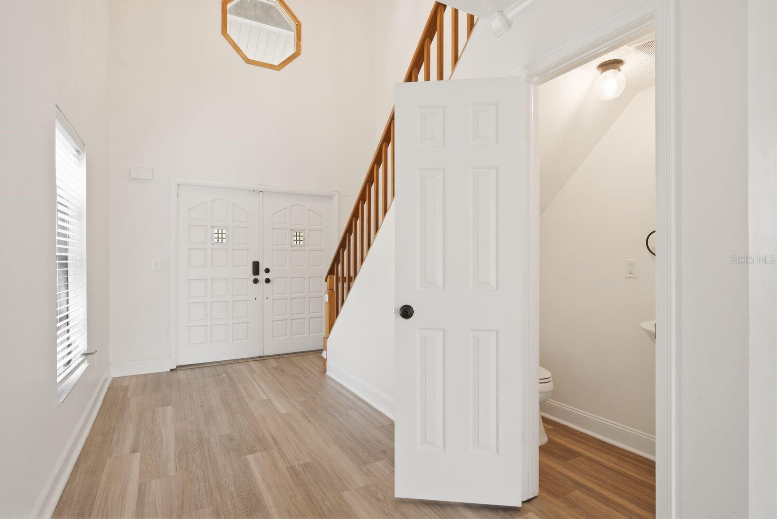 Image 8 of 45 For 2204 Howard Lane