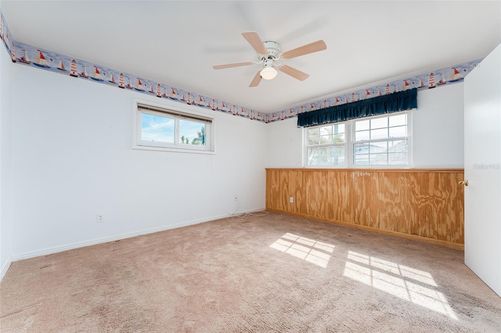 Image 23 of 41 For 2203 Vina Del Mar Boulevard