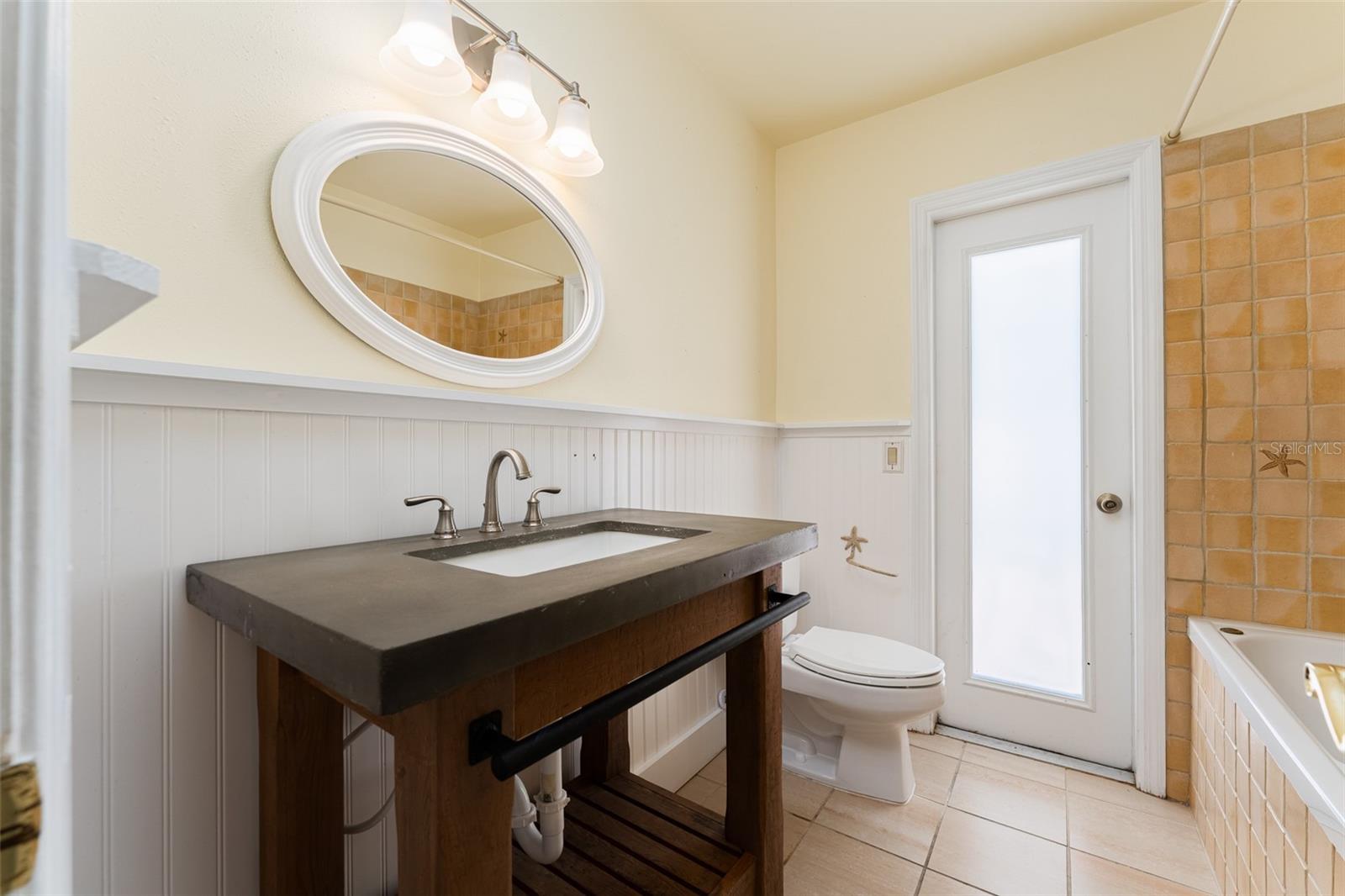 Image 25 of 41 For 2203 Vina Del Mar Boulevard