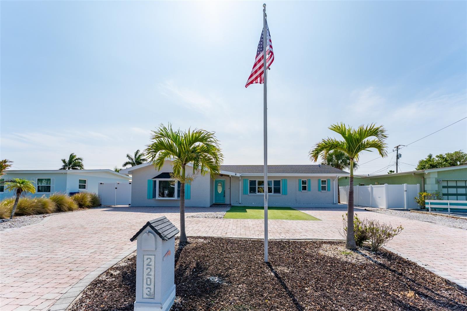 Image 33 of 41 For 2203 Vina Del Mar Boulevard