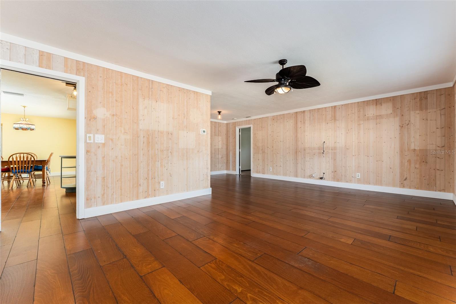 Image 9 of 41 For 2203 Vina Del Mar Boulevard