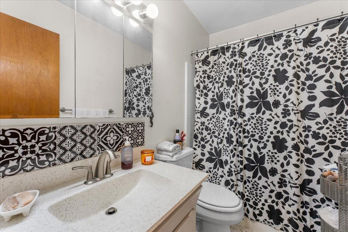 Image 21 of 35 For 266 Sky Loch Drive W