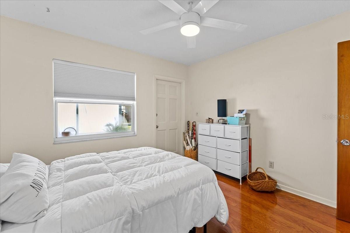 Image 26 of 35 For 266 Sky Loch Drive W