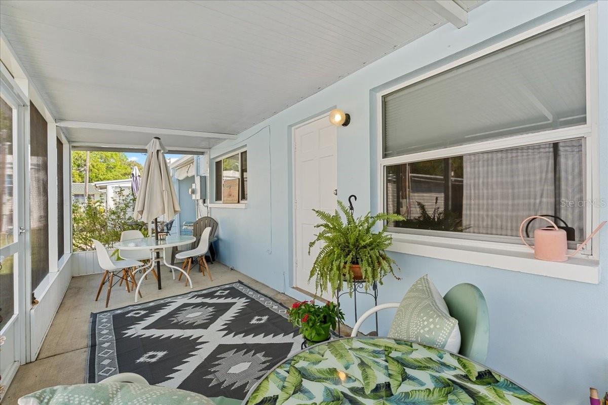 Image 29 of 35 For 266 Sky Loch Drive W