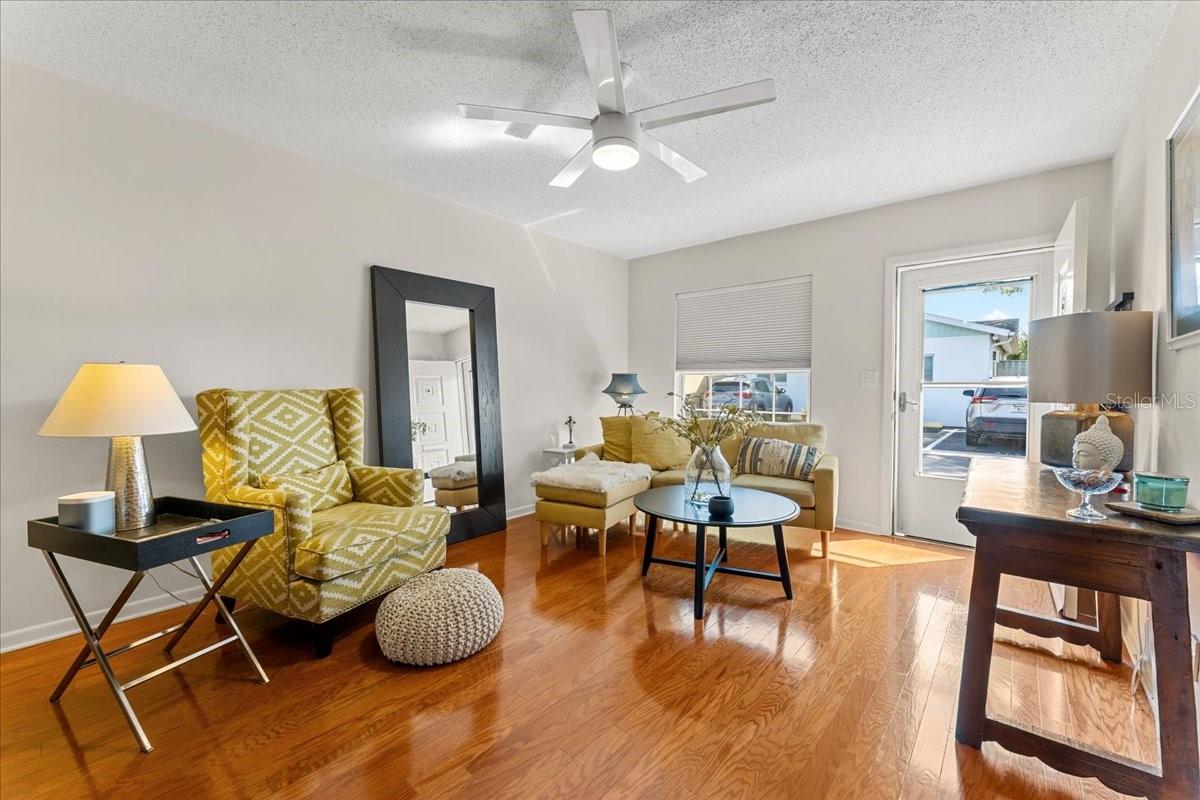 Image 6 of 35 For 266 Sky Loch Drive W