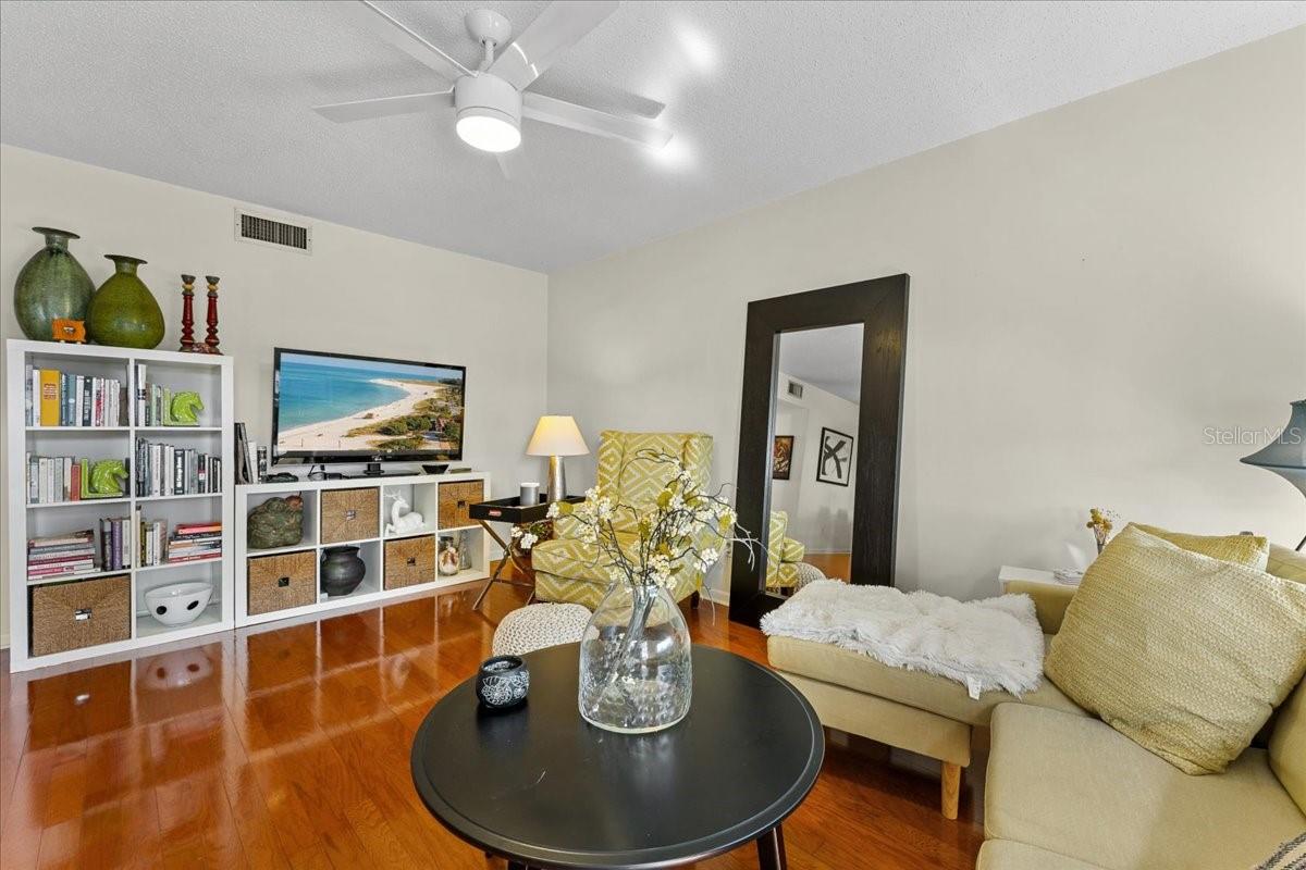 Image 7 of 35 For 266 Sky Loch Drive W