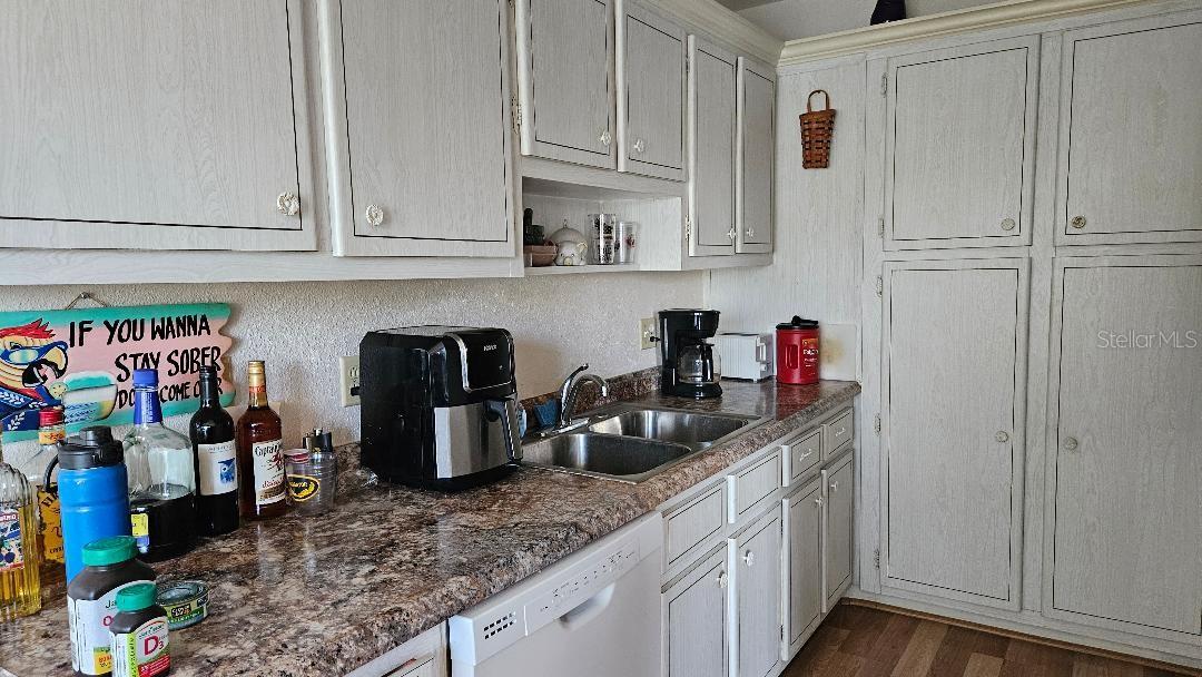 Image 4 of 22 For 11225 82nd Avenue N 309