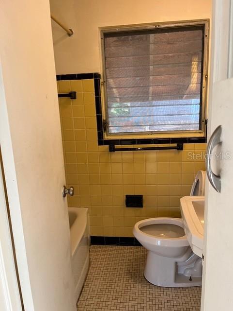 Image 10 of 11 For 6561 72nd Avenue N