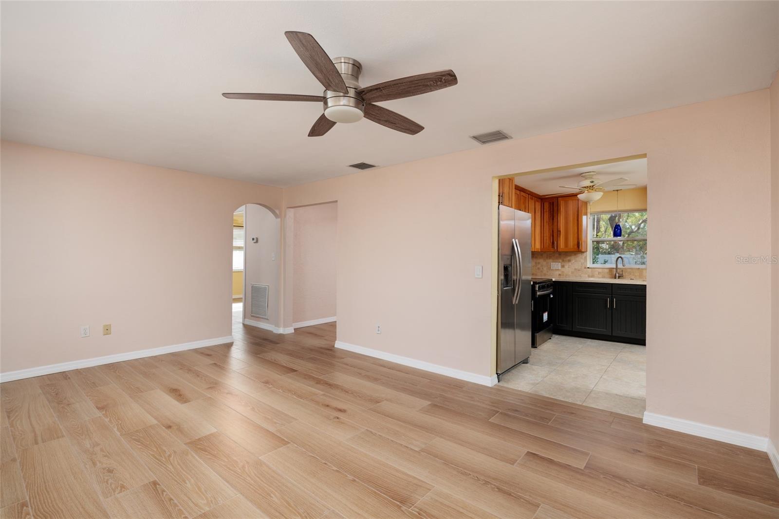 Image 12 of 46 For 4804 29th Avenue S