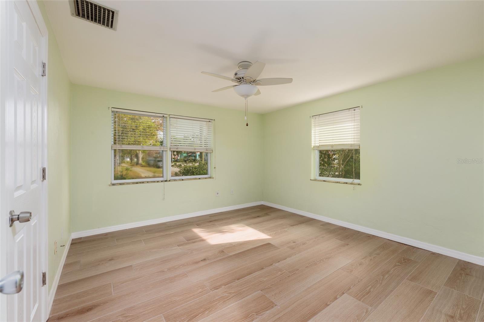 Image 16 of 46 For 4804 29th Avenue S