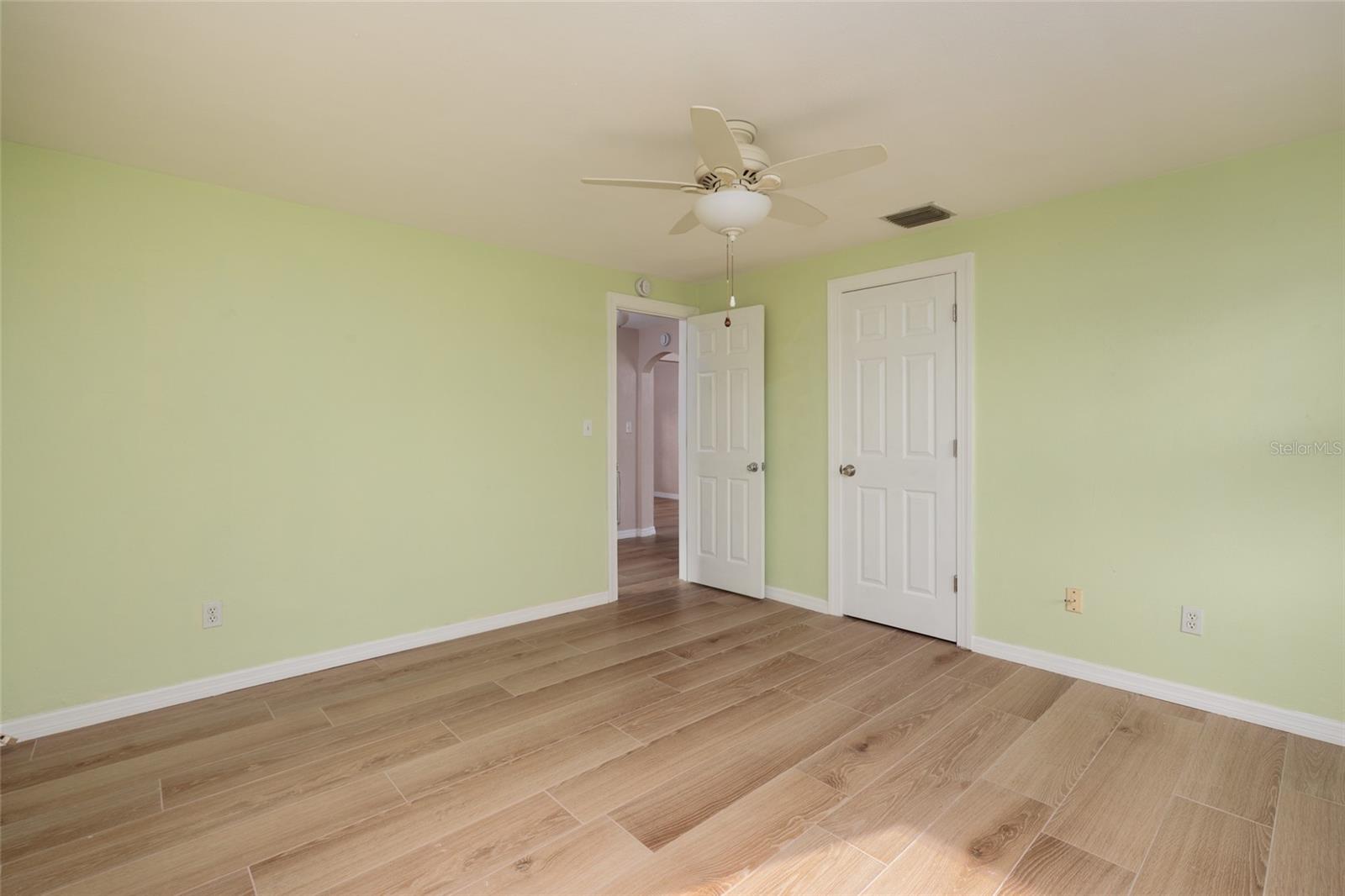 Image 17 of 46 For 4804 29th Avenue S