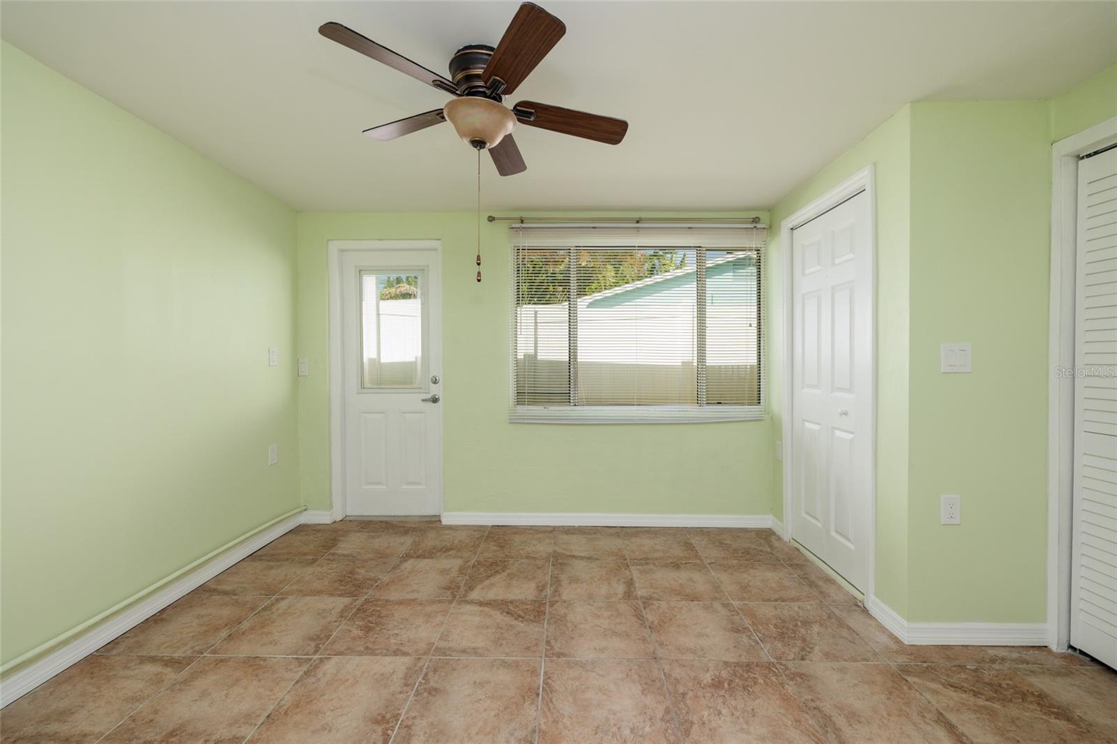 Image 22 of 46 For 4804 29th Avenue S