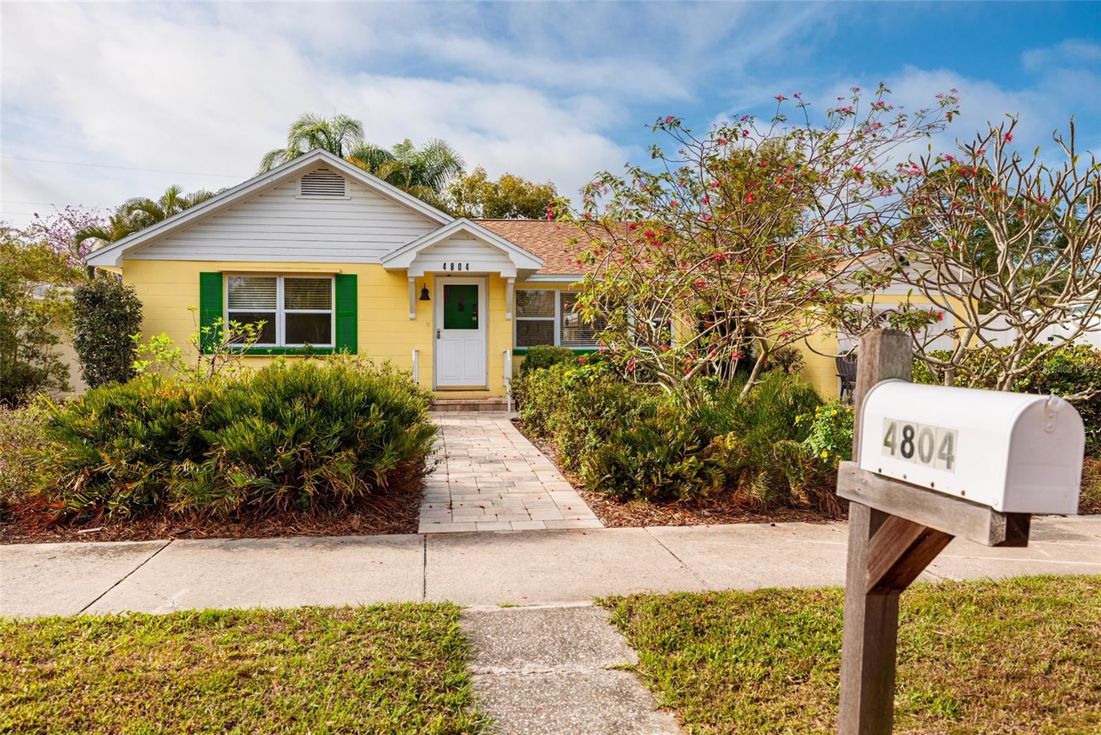 Image 37 of 46 For 4804 29th Avenue S