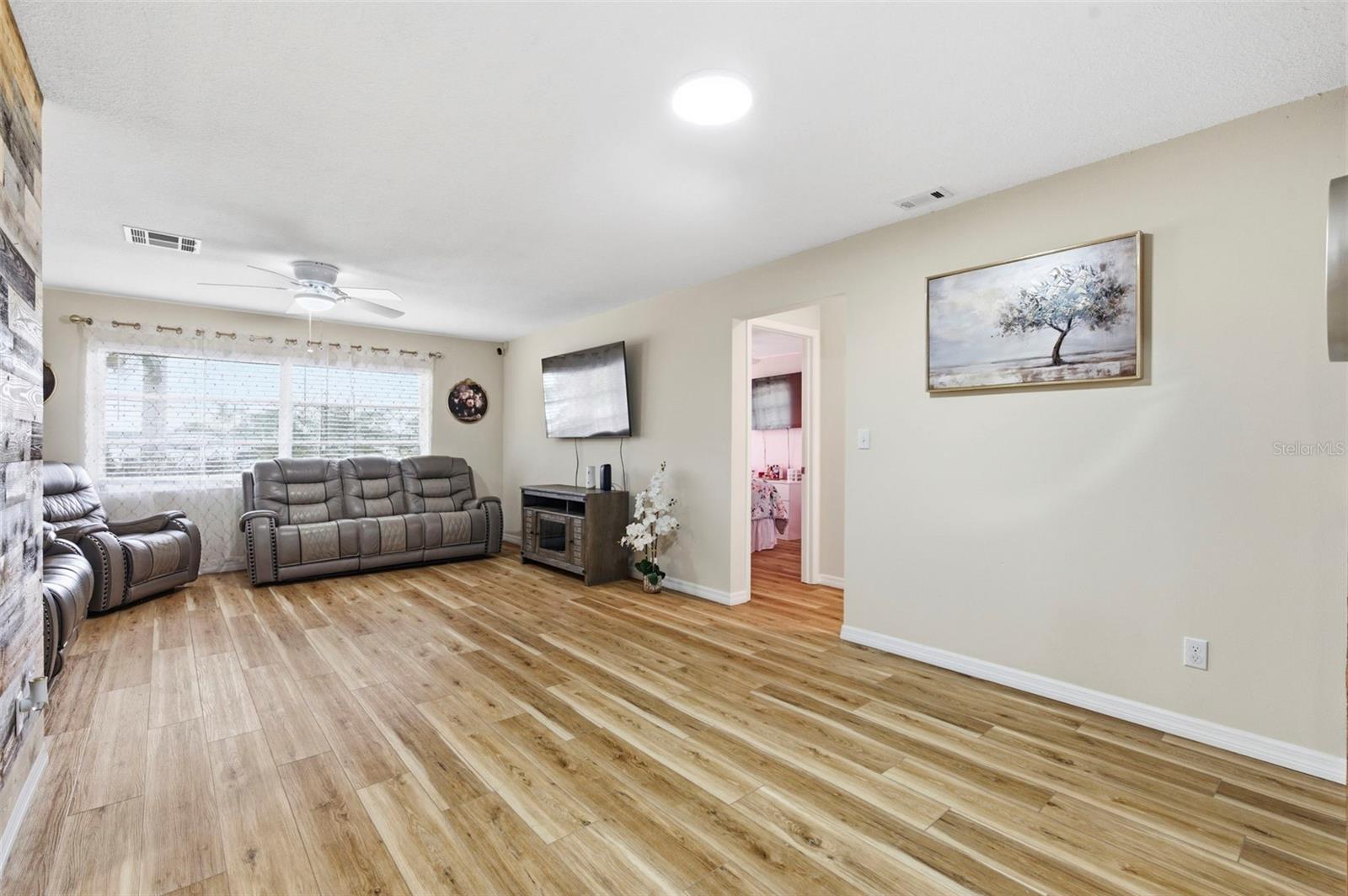 Image 17 of 72 For 3022 Jackson Drive