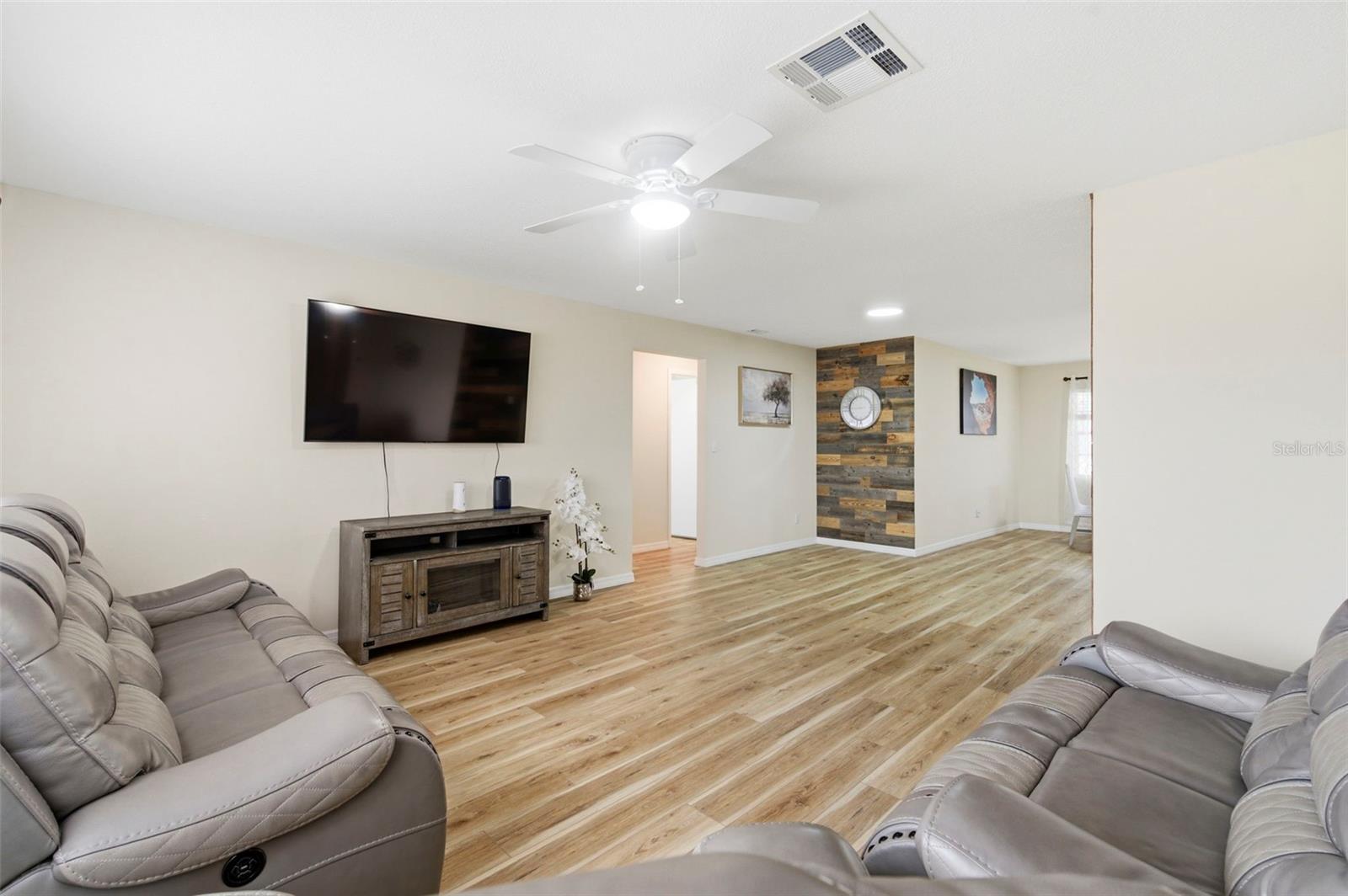 Image 4 of 72 For 3022 Jackson Drive