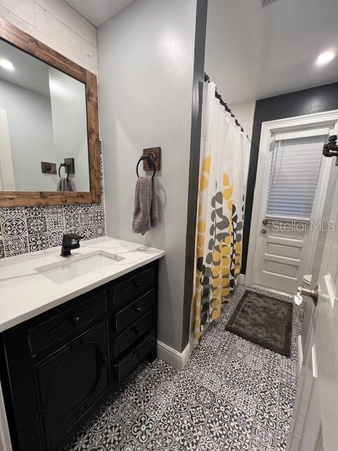 Image 15 of 25 For 834 Hillside Drive