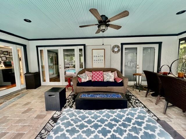 Image 21 of 25 For 834 Hillside Drive