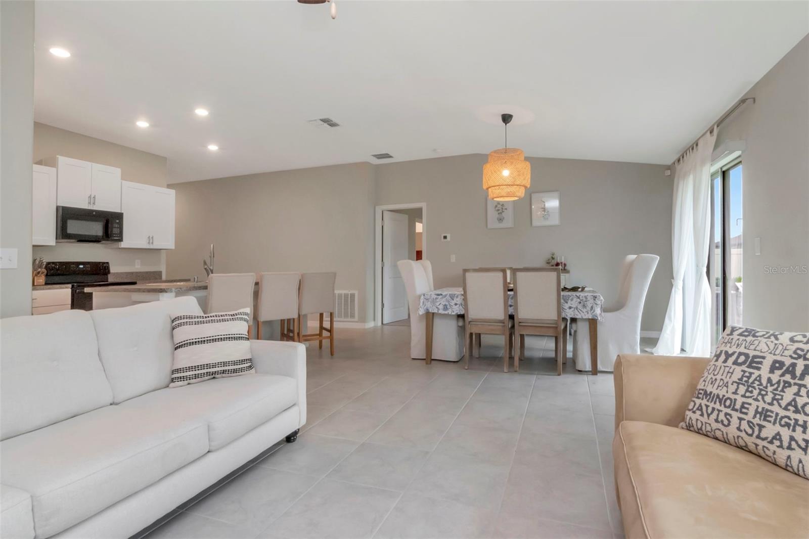 Image 5 of 25 For 11527 Sage Canyon Drive