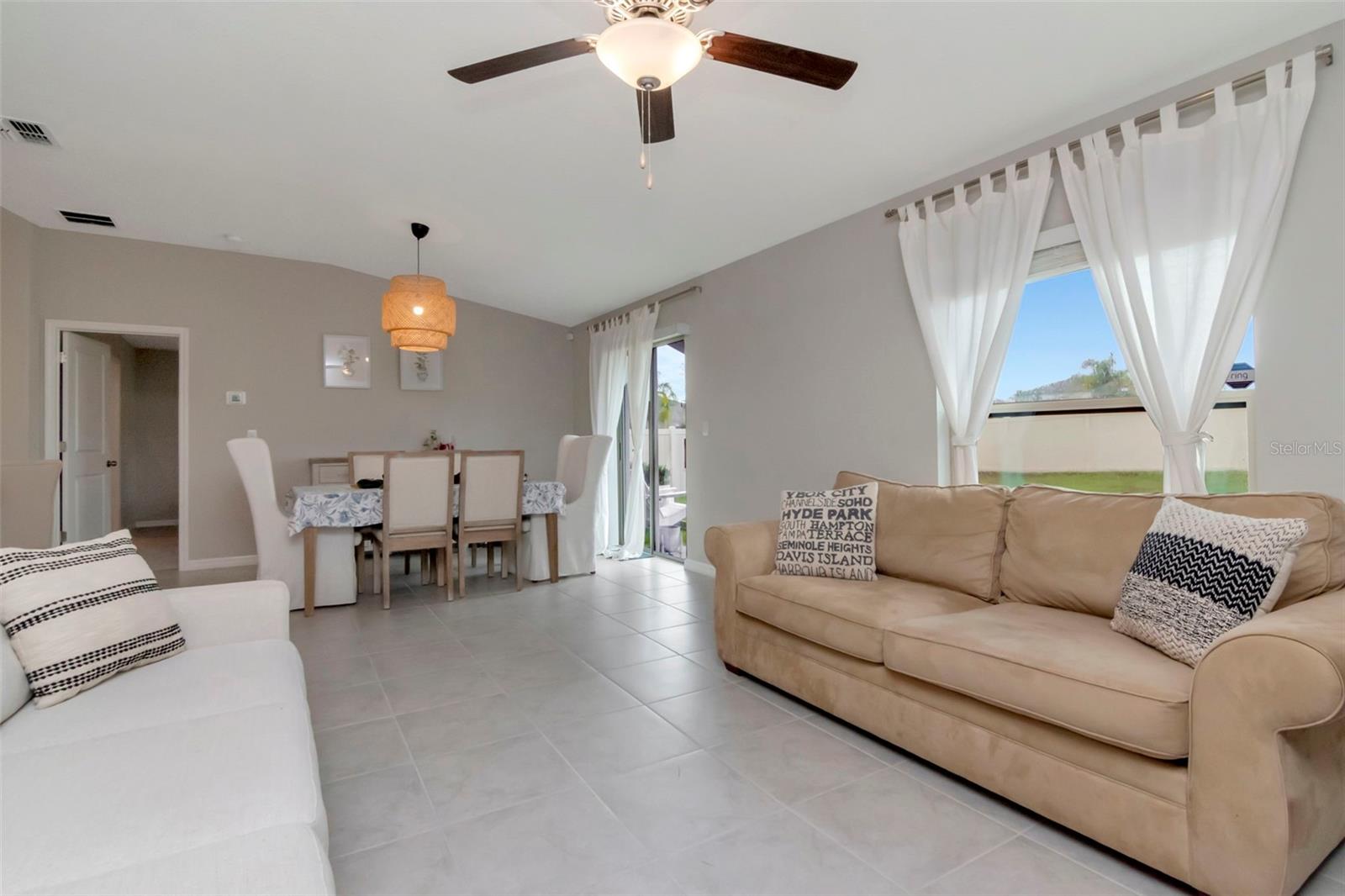 Image 6 of 25 For 11527 Sage Canyon Drive