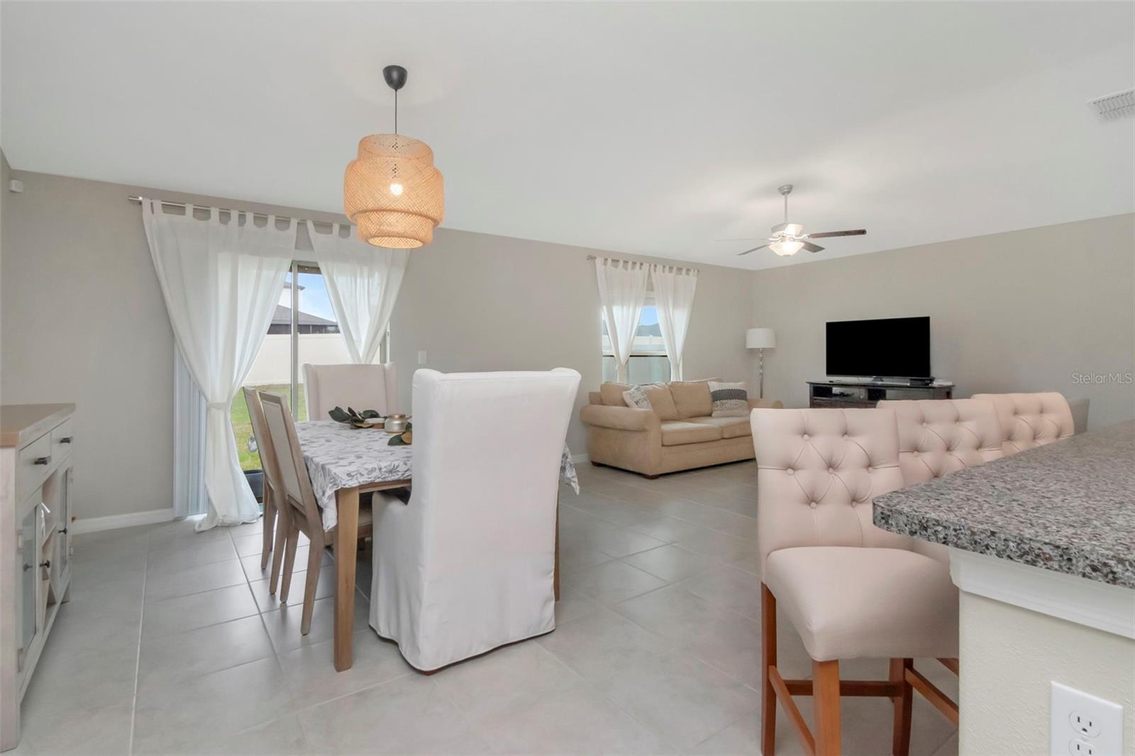 Image 8 of 25 For 11527 Sage Canyon Drive