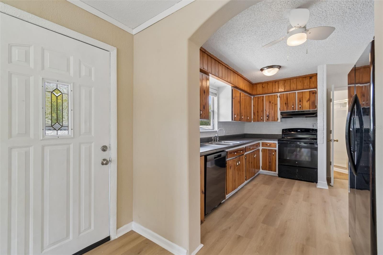 Image 12 of 23 For 11945 Wanda Avenue