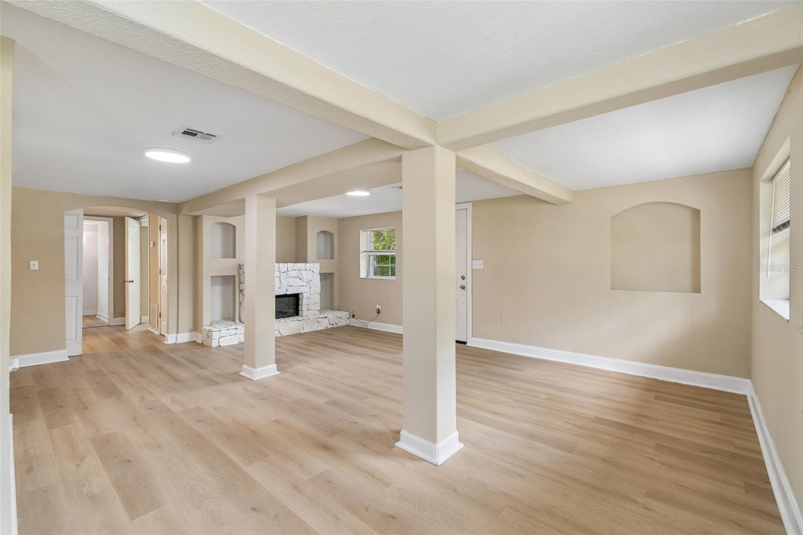 Image 5 of 23 For 11945 Wanda Avenue