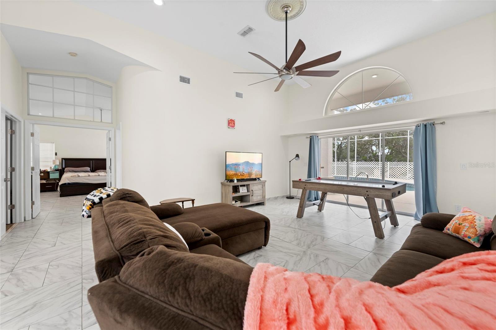 Image 25 of 54 For 348 Florian Way