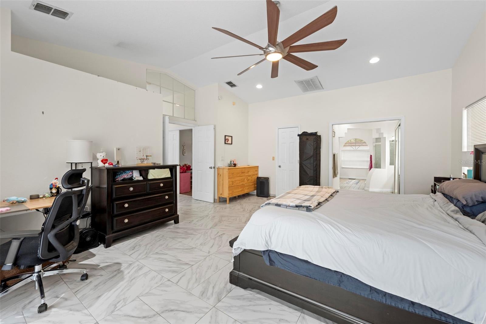 Image 30 of 54 For 348 Florian Way