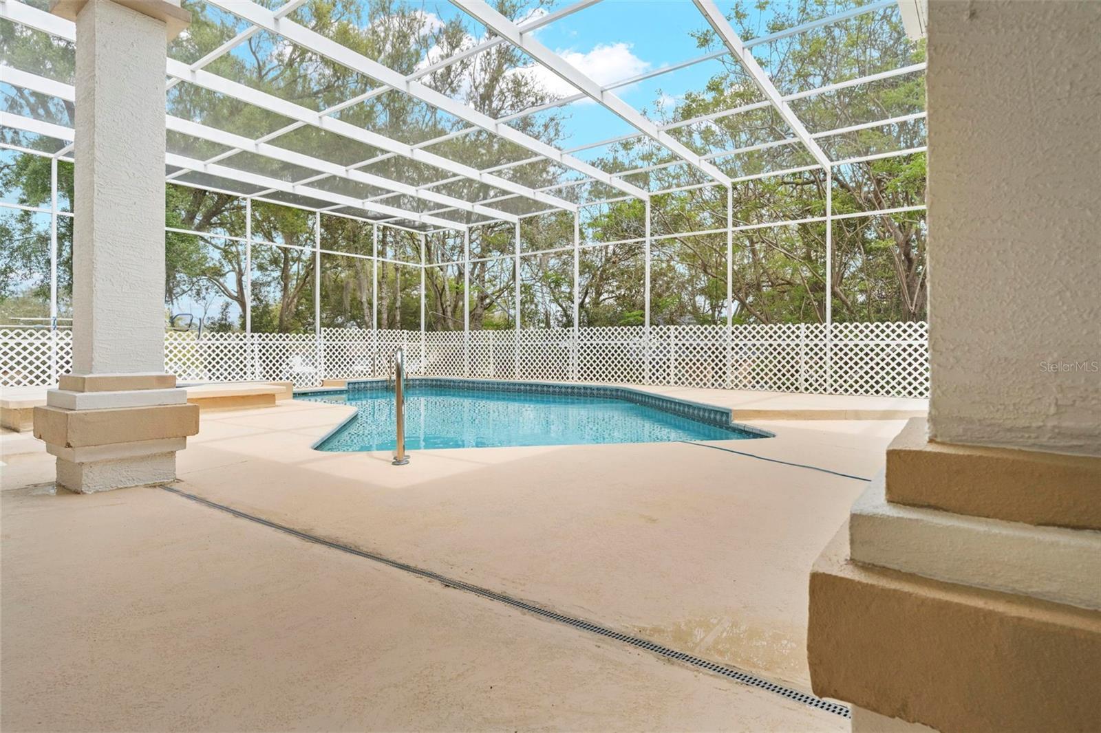 Image 42 of 54 For 348 Florian Way