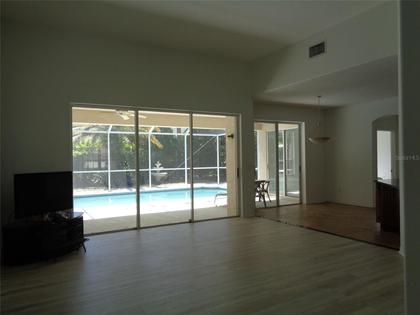 Image 11 of 47 For 6102 Savoy Circle