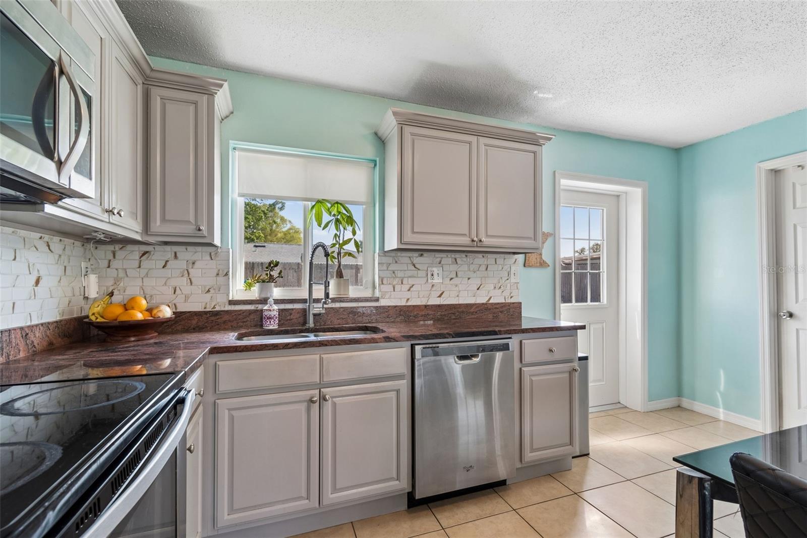 Image 10 of 31 For 6882 62nd Avenue N