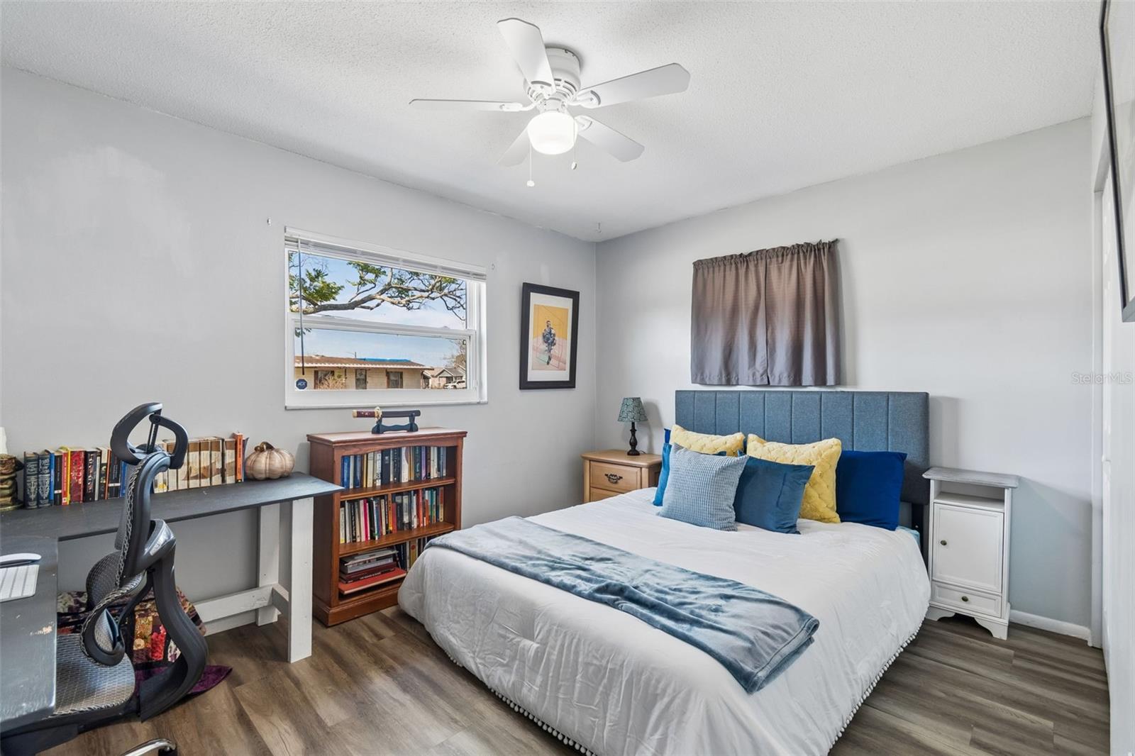 Image 18 of 31 For 6882 62nd Avenue N