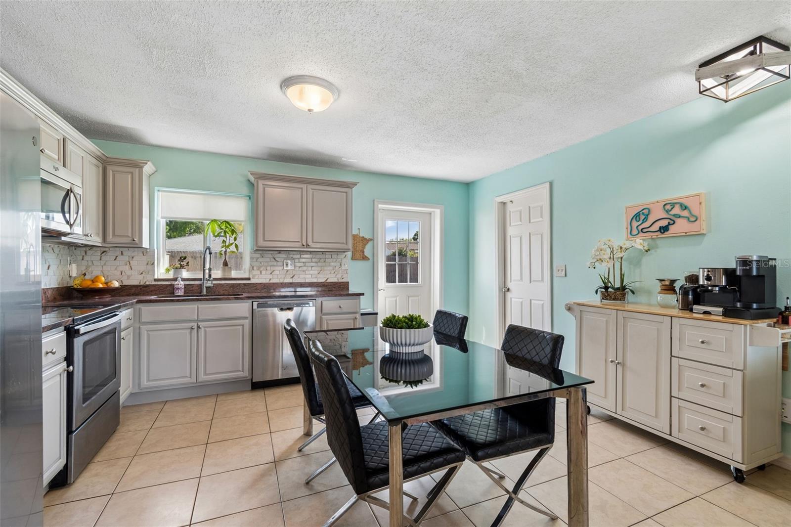 Image 7 of 31 For 6882 62nd Avenue N