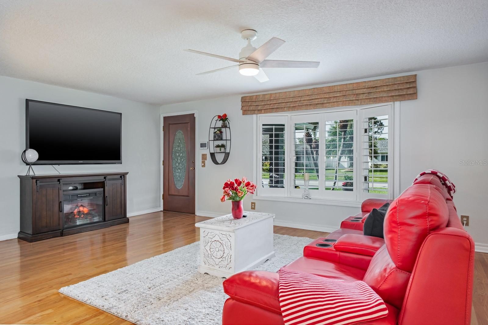 Image 12 of 79 For 509 Lakeview Drive