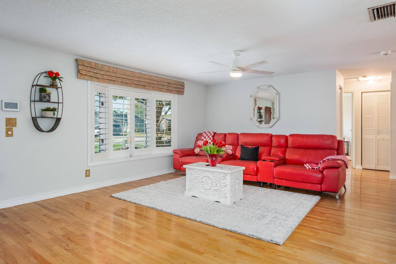 Image 13 of 79 For 509 Lakeview Drive