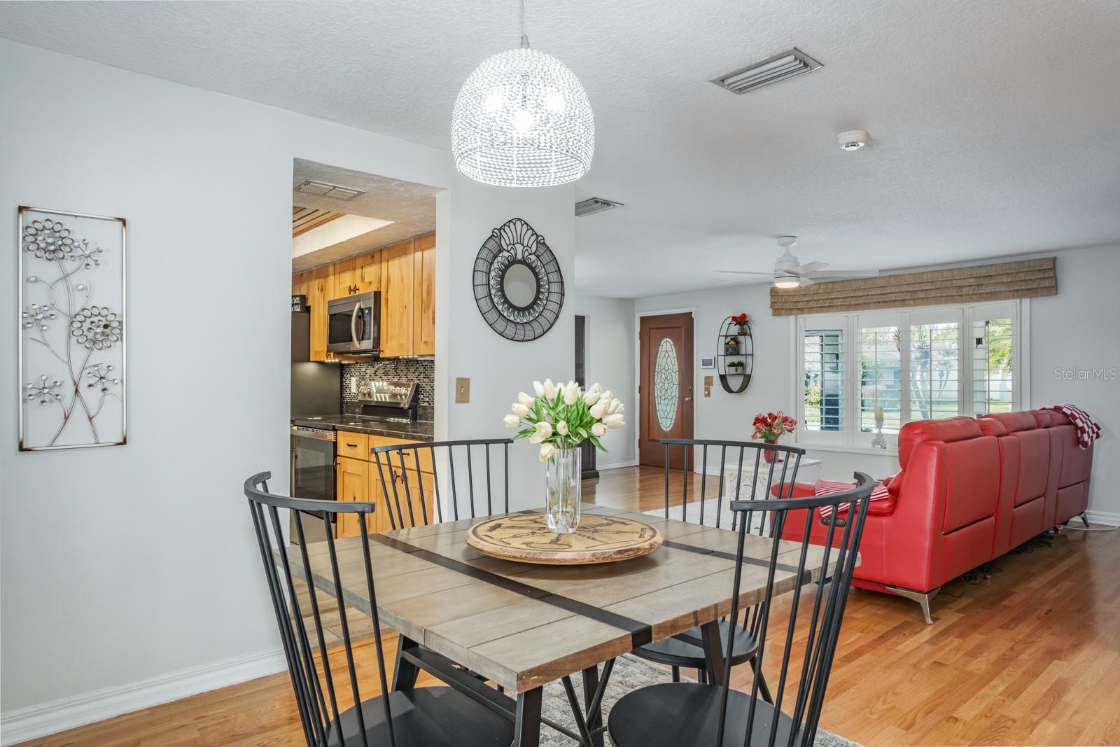 Image 19 of 79 For 509 Lakeview Drive