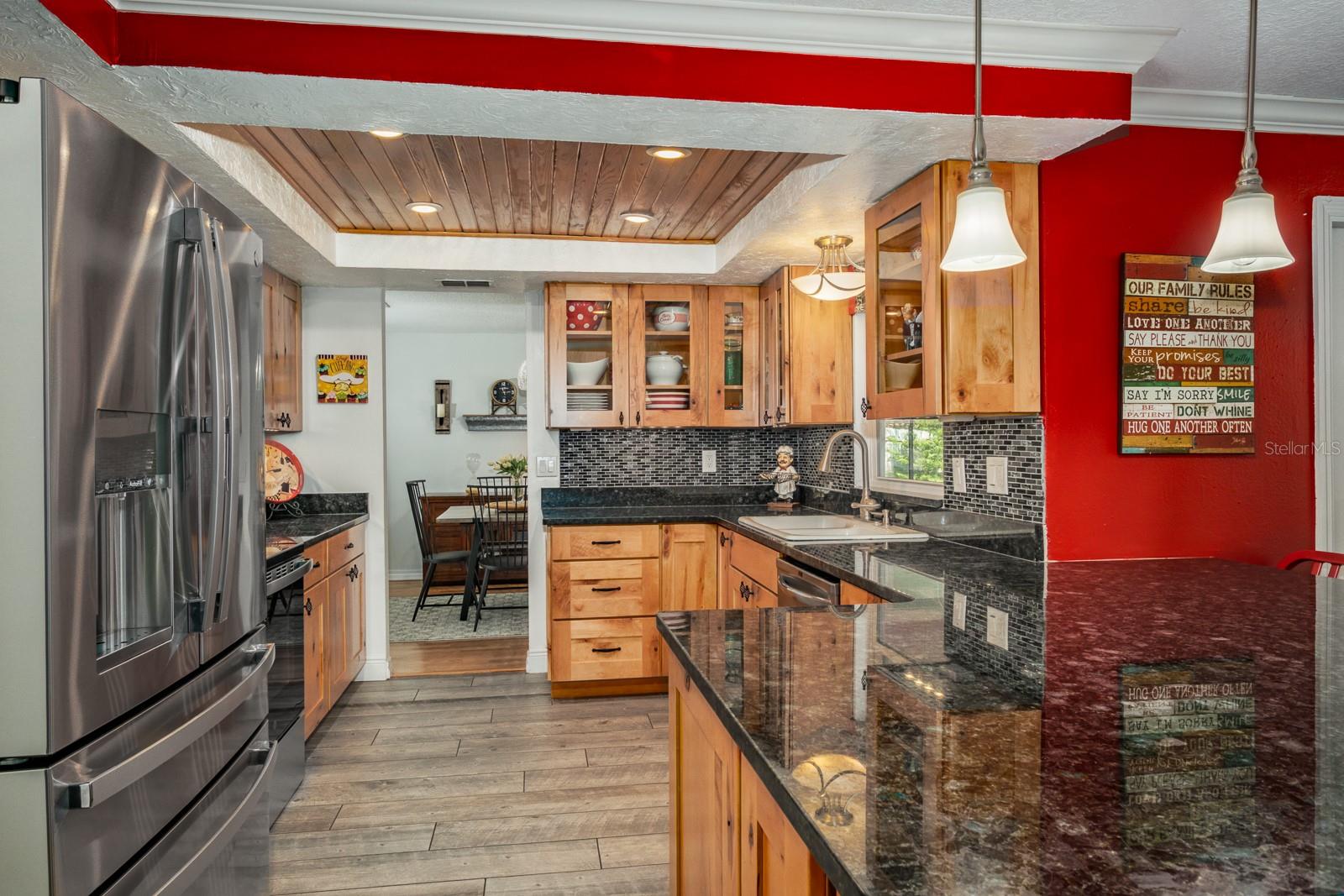 Image 21 of 79 For 509 Lakeview Drive