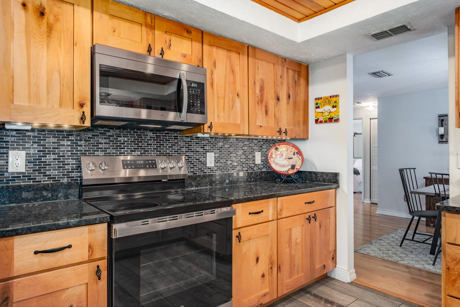 Image 23 of 79 For 509 Lakeview Drive