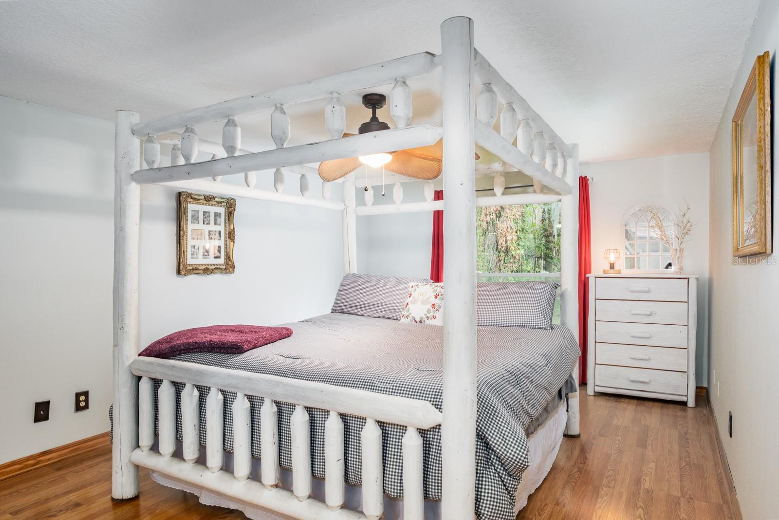 Image 31 of 79 For 509 Lakeview Drive