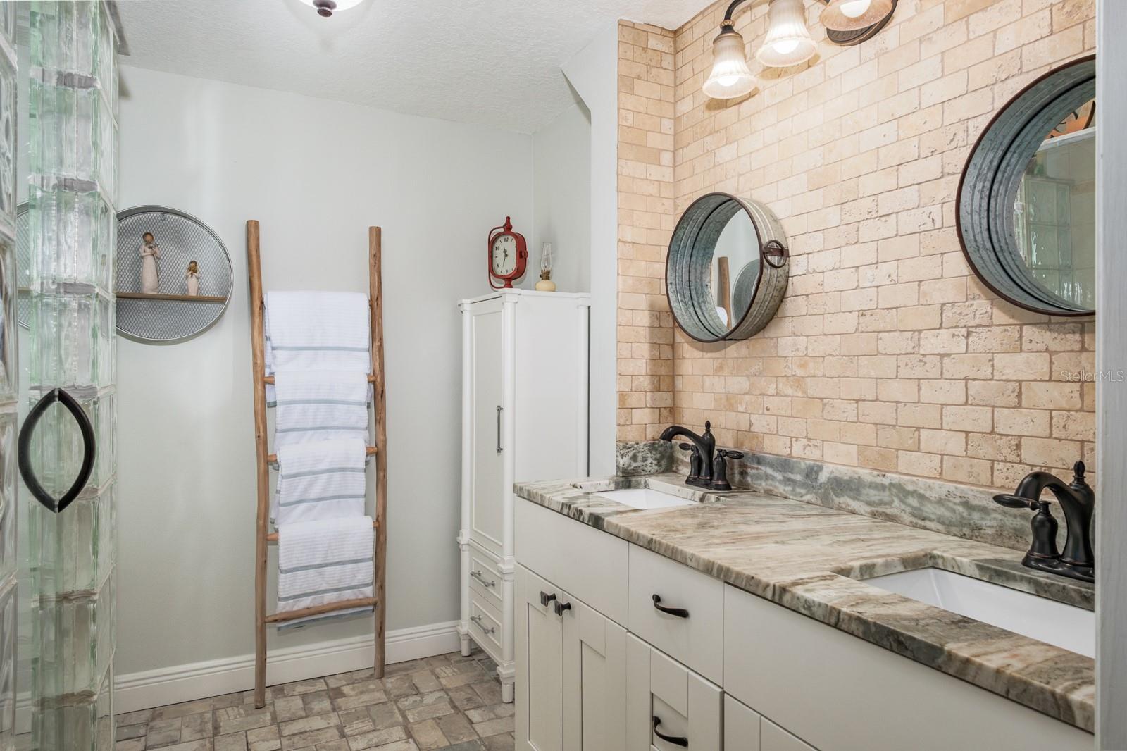 Image 36 of 79 For 509 Lakeview Drive