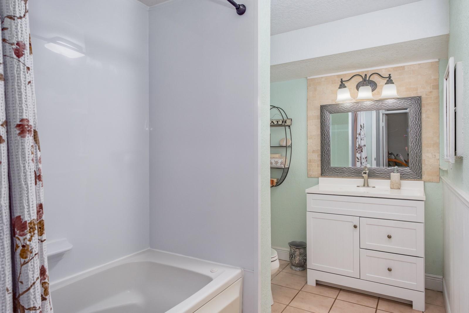 Image 43 of 79 For 509 Lakeview Drive