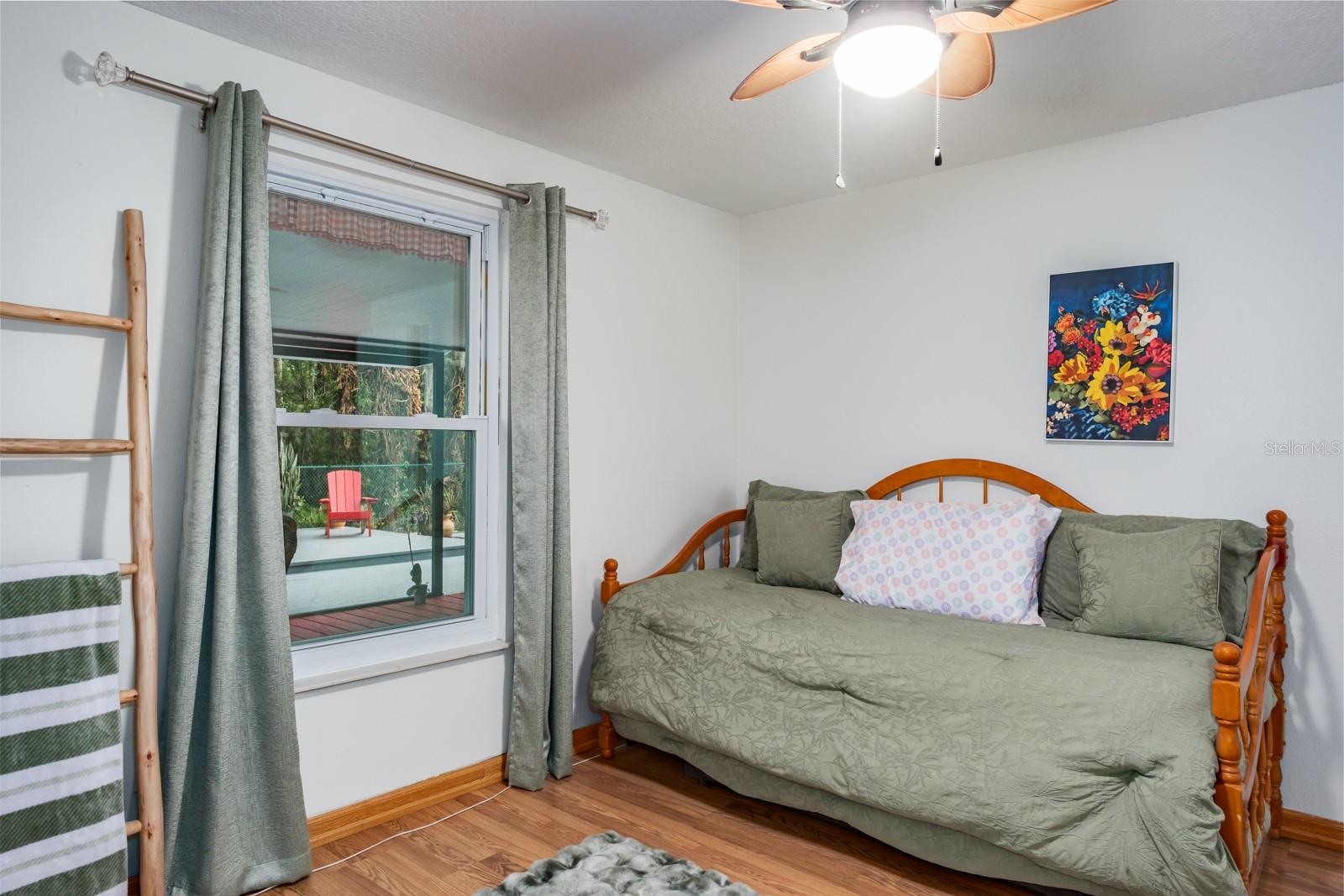 Image 45 of 79 For 509 Lakeview Drive