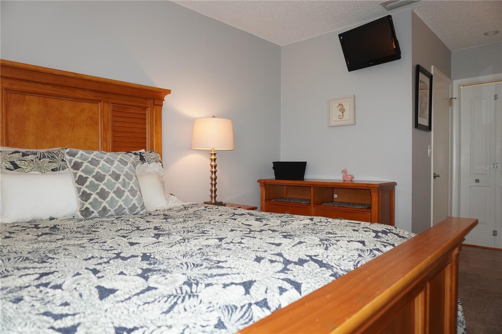 Image 13 of 32 For 4337 Tahitian Gardens Circle F