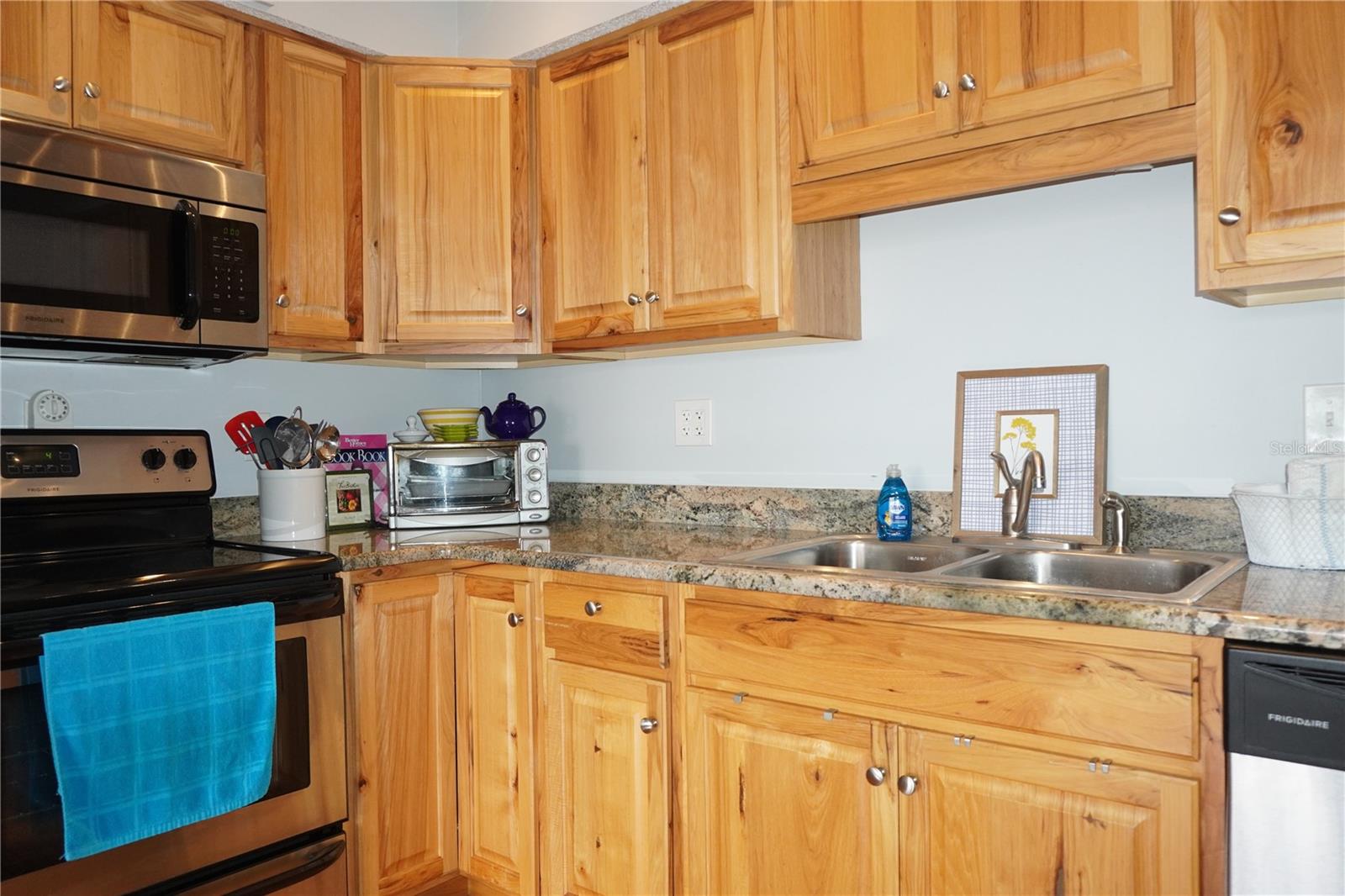 Image 8 of 32 For 4337 Tahitian Gardens Circle F