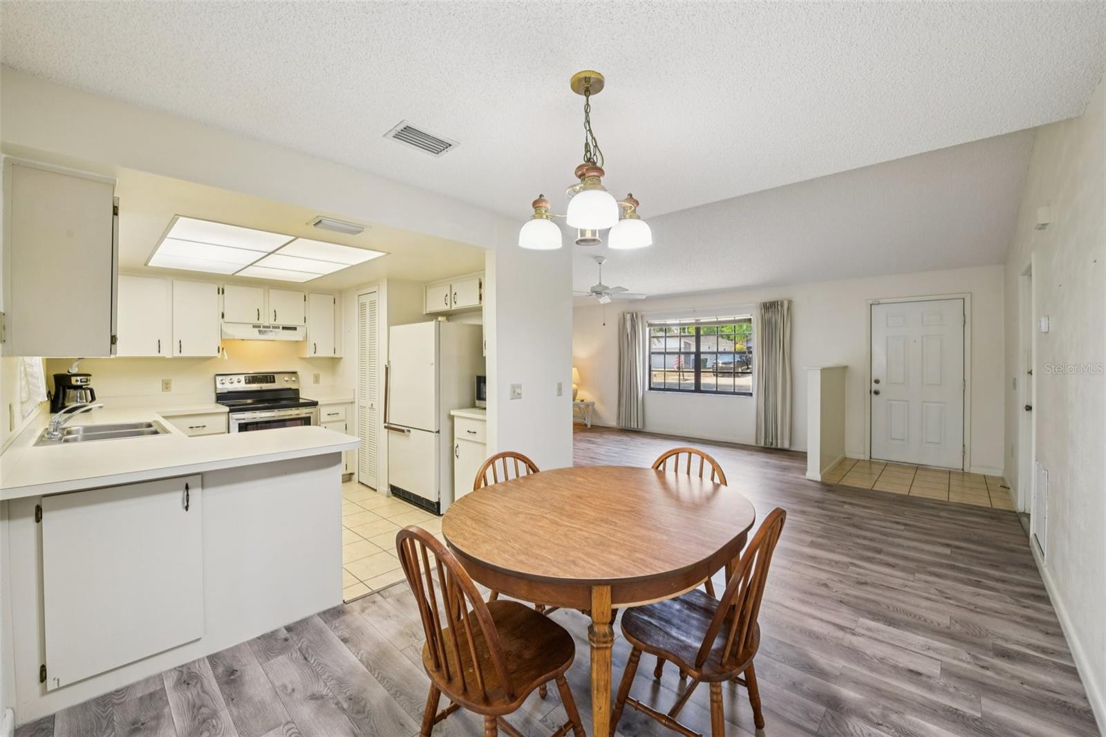 Image 11 of 28 For 3826 Parapet Drive