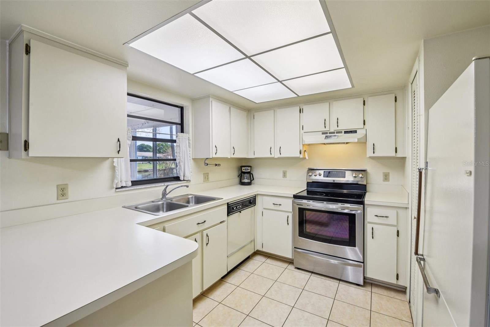 Image 12 of 28 For 3826 Parapet Drive