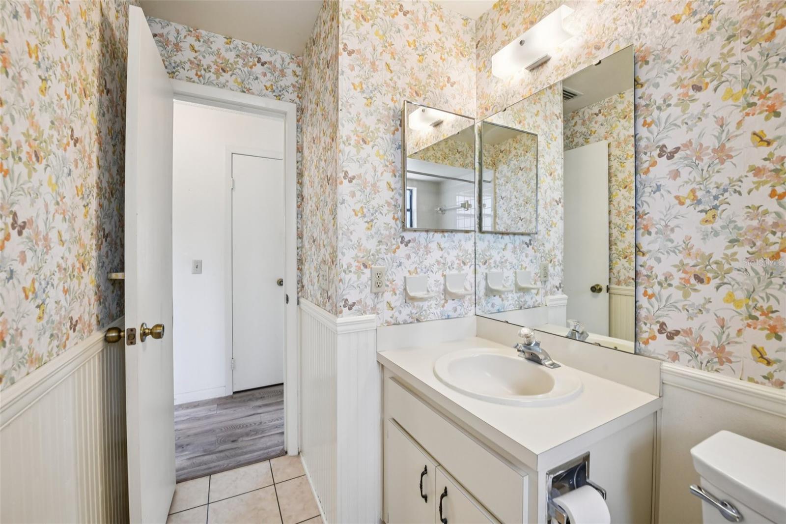 Image 17 of 28 For 3826 Parapet Drive