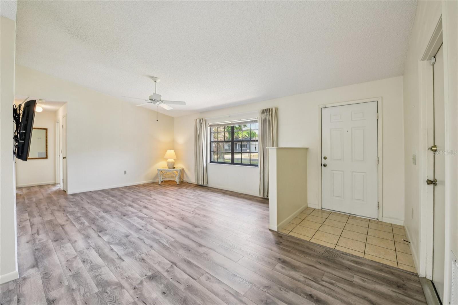 Image 8 of 28 For 3826 Parapet Drive