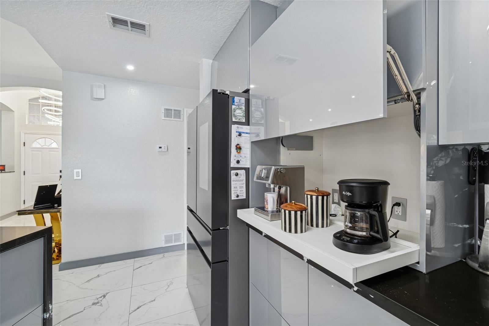 Image 17 of 85 For 1062 Greenturf Road